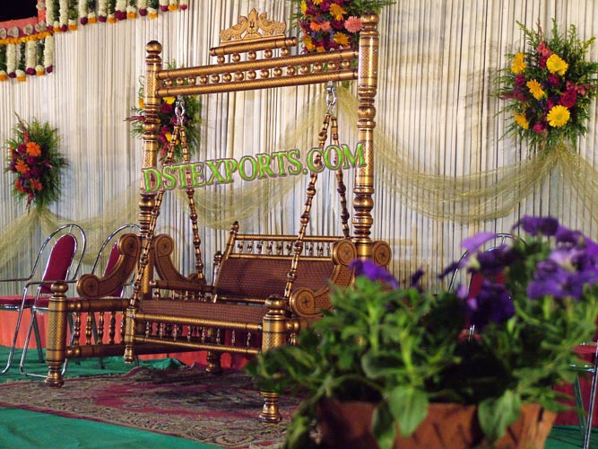 WEDDING GOLDEN SWING WITH MAROON CARVING