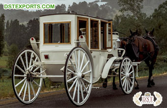 White Luxury Horse Carriage for Touring