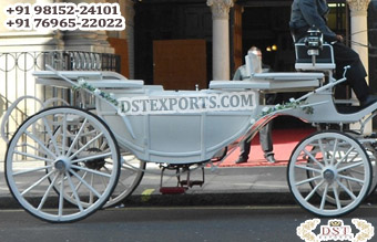 Victorian Theme Luxury Horse Driven Chariot